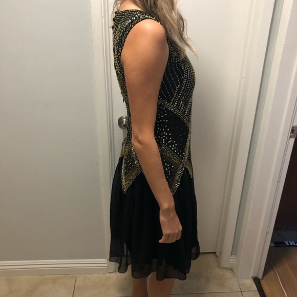 Frock and Frill Beaded Flapper Style Dress - Picture 4 of 7